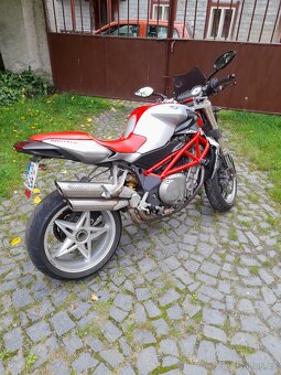 MV Agusta Brutale 910 - 6