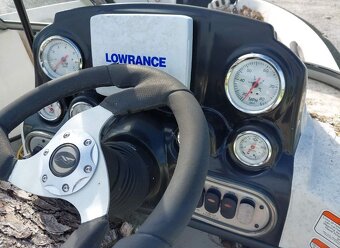 Loď na ryby Nitro Z7 bass boat rybářský člun rybářská loď - 6