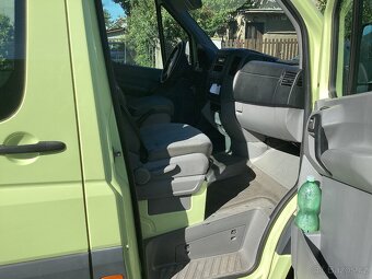 Crafter minibus 2,5 TDI 9,míst - 6