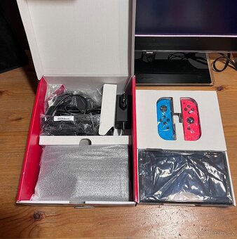 Nintendo Switch OLED Neon Blue & Red komplet TOP stav - 6