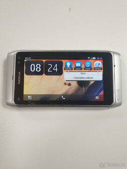 Nokia N8 - 6