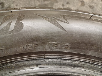Zimní pneu Bridgestone 215/60/16 99H - 6