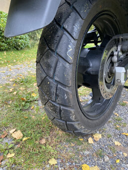 Suzuki DL 650A V-Strom - 6