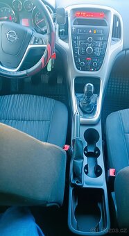 Opel Astra J sport tourer 1.4 - 6