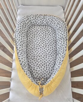 Hnízdečko pro miminko – ruční výroba, žluté s medvídky - 6