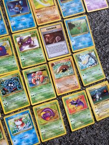 POKEMON Balík karet od BASE SET po Rocket - 6
