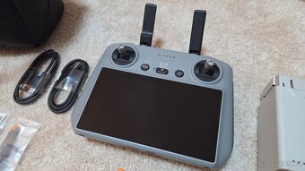 Prodám DJI Mini 4 Pro Fly More Combo (DJI RC 2) + ND FILTRY - 6