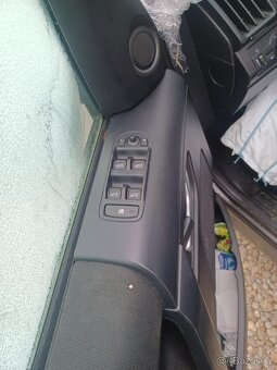 Rozpredám Land Rover Freelander 2 2.2TD4 4x4 224DT - 6