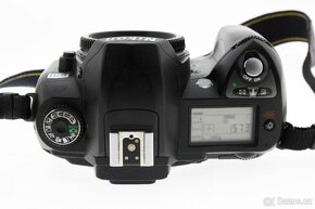 Zrcadlovka Nikon D70 + příslušenství - 6