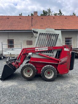 Smykový nakladač Gehl 1620, 1100 kg, motor ISUZU, 2100 mth - 6