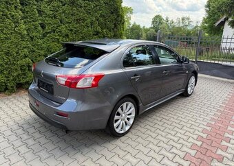 Mitsubishi Lancer 1,8i Pravidelný servis 1 Majit benzín - 6