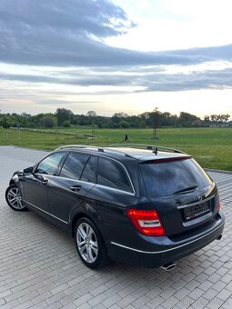 🚗 Mercedes-Benz C-Class C300 CDI 4MATIC – TOP STAV 🚗 - 6