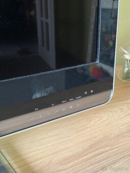 Prodám televizi Sharp LC-40LE810E – 40” - 6