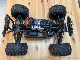 Traxxas Summit 1:8 Modrý TITAN 775 - 6