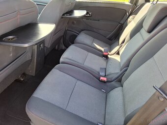Renault Scenic 1.5 DCI 81kw Grand 7 míst Klima Model 2012 - 6