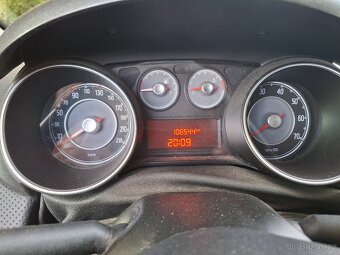 Fiat Punto Evo 1.4 benzín - 6
