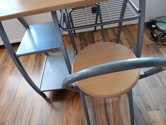 Stůl s 2 židlemi - 6