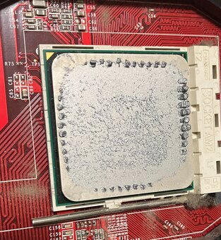 MSI + X4 620 4x2,6 Ghz, 4 Gb ram DDR2, I/O štítek - 6