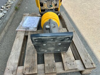 Vibrační pěch Bomag BT 65 | nový stroj, záruka - 6