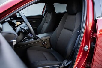 Mazda 3 2.0 Skyactiv G122 Plus A/T 90kw - 6