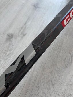 Opravená hokejka CCM Jetspeed FT5 P28 75flex ZÁRUKA - 6