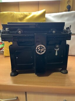 Prodám starý psací stroj Naumann IDEAL,plně funkční - 6