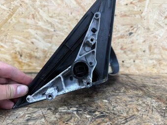 PRAVÉ ZPĚTNÉ ZRCÁTKO BMW E90/91 3 PIN ČERNÉ - 6