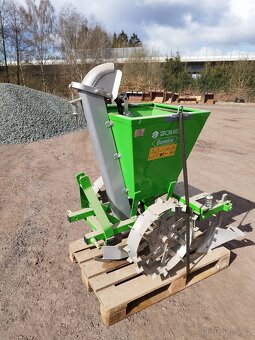 Sazeč brambor nesený - 6