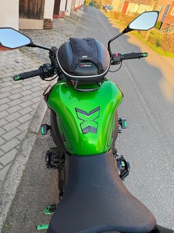 Kawasaki Z900 - 6