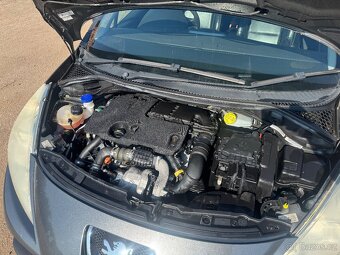 Díly z vozu Peugeot 297cc 1.6 hdi 9HR - 6
