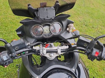 Suzuki V-Strom 1000 - 6