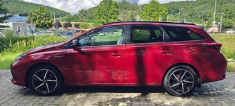 Toyota Auris 1.8 Hybrid Touring Sports HE15U - 6