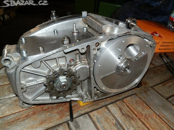 Závodní motor čz 250 vodník válec hlava šoupě kartery - 6