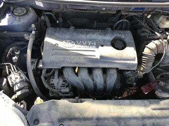 Toyota Corolla 1,4VVT-i 2000 71kW - dily z vozu - 6