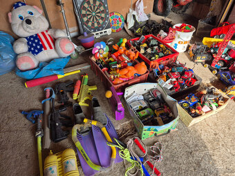 starší hračky - 6