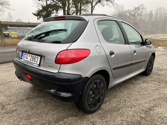 Peugeot 206 - 6