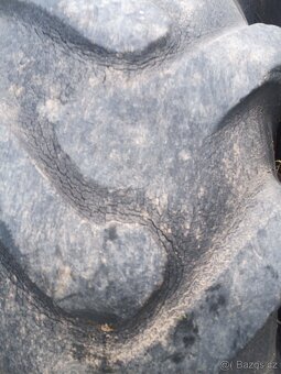 Zetor zadní kola 16,9-30 - 6