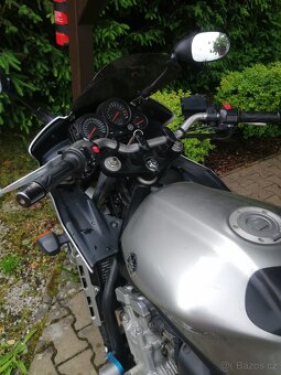 YAMAHA Fazer FZS 1000 - 6