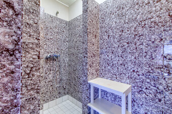 Pronájem slunného bytu - garsoniéry, 30 m2, ul. U Kolejí, Pr - 6