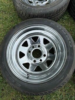Disky Mangels, rozteč 4x130 s pneu. Byly na Škoda 105 - 6