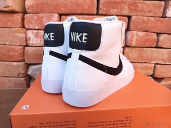 Kotníkové tenisky Nike Blazer Mid, velikost 44,5 - 6
