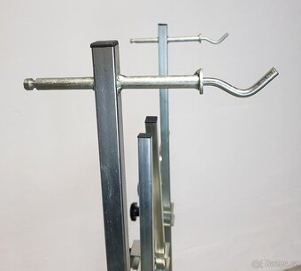 Otočný lakovací stojan 10 ramen - 6