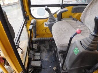 Pásový bagr Komatsu 3,6 tuny - 6
