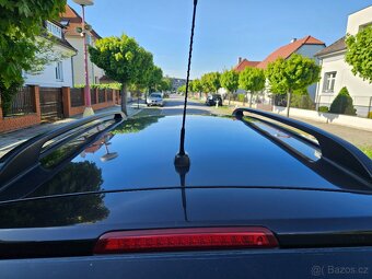 Hyundai i30 1.6i CW 130 km najeto - 6