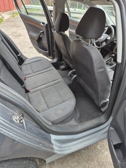 VW Golf 1.4 - 6