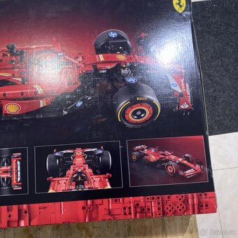 LEGO Technic 42207 Ferrari SF-24 F1 - 6