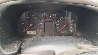 VW Transporter T4 2.5 TDI, 9 míst, tažné, STK 9/2025 - 6