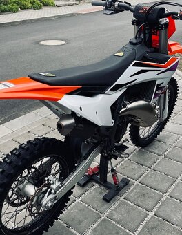 KTM SX 125 rok 2024 najeto 61mth, pérování D.C. Suspension - 6