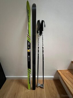 Prodám dětský běžkařský set: běžky, hole a boty. - 6