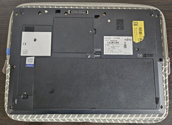 Notebook Fujitsu Lifebook U748 - 6